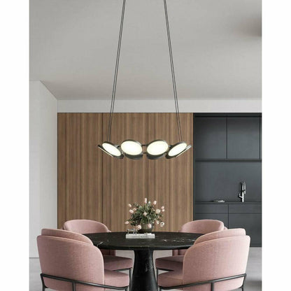 Novel CHANDELIER
