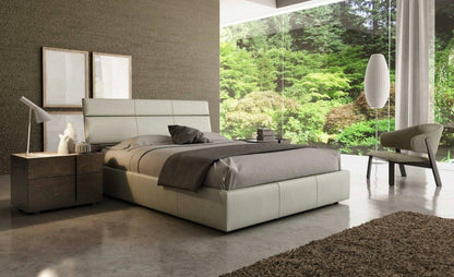 PLANK UPHOLSTERED STORAGE BED