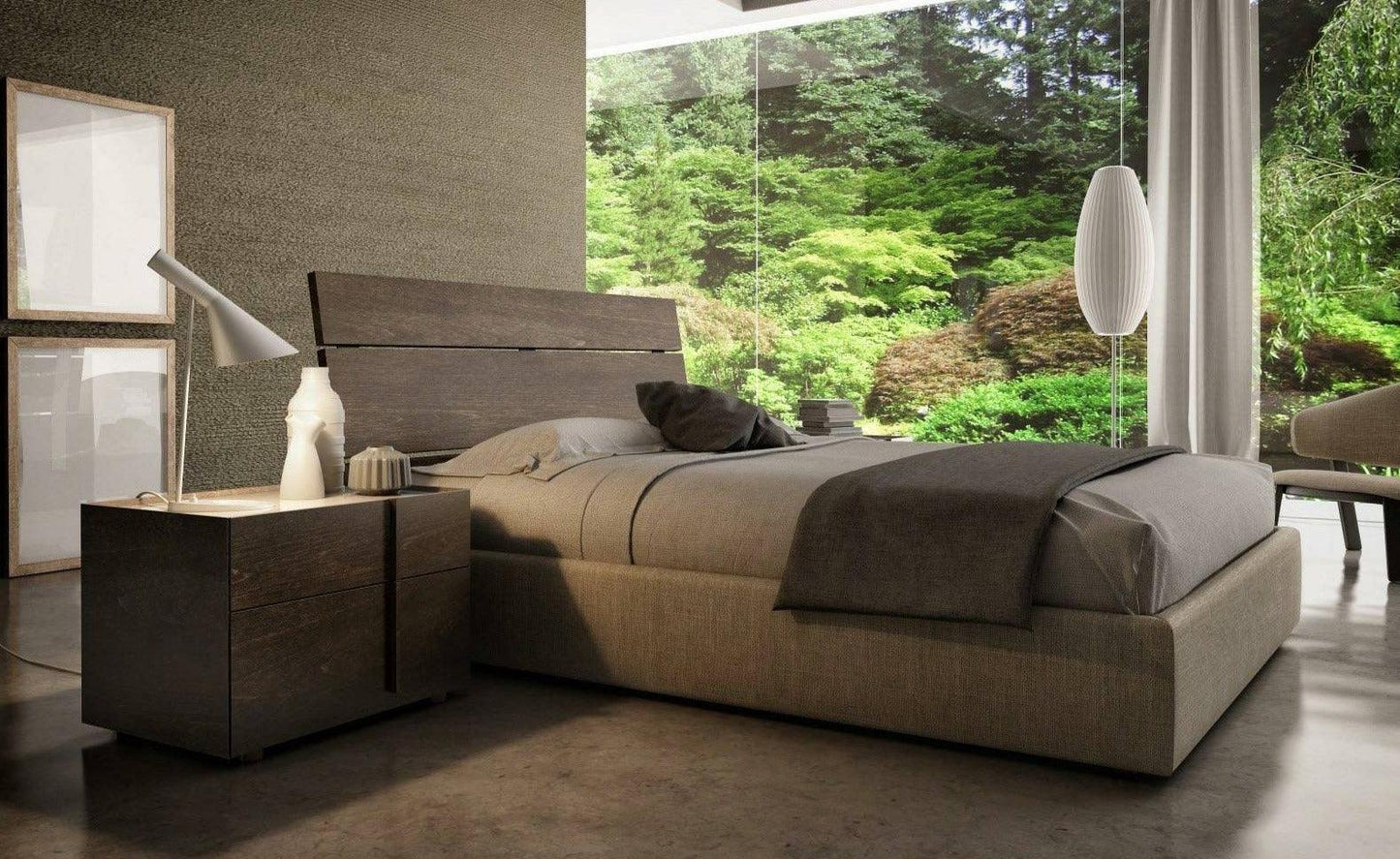 PLANK UPHOLSTERED STORAGE BED