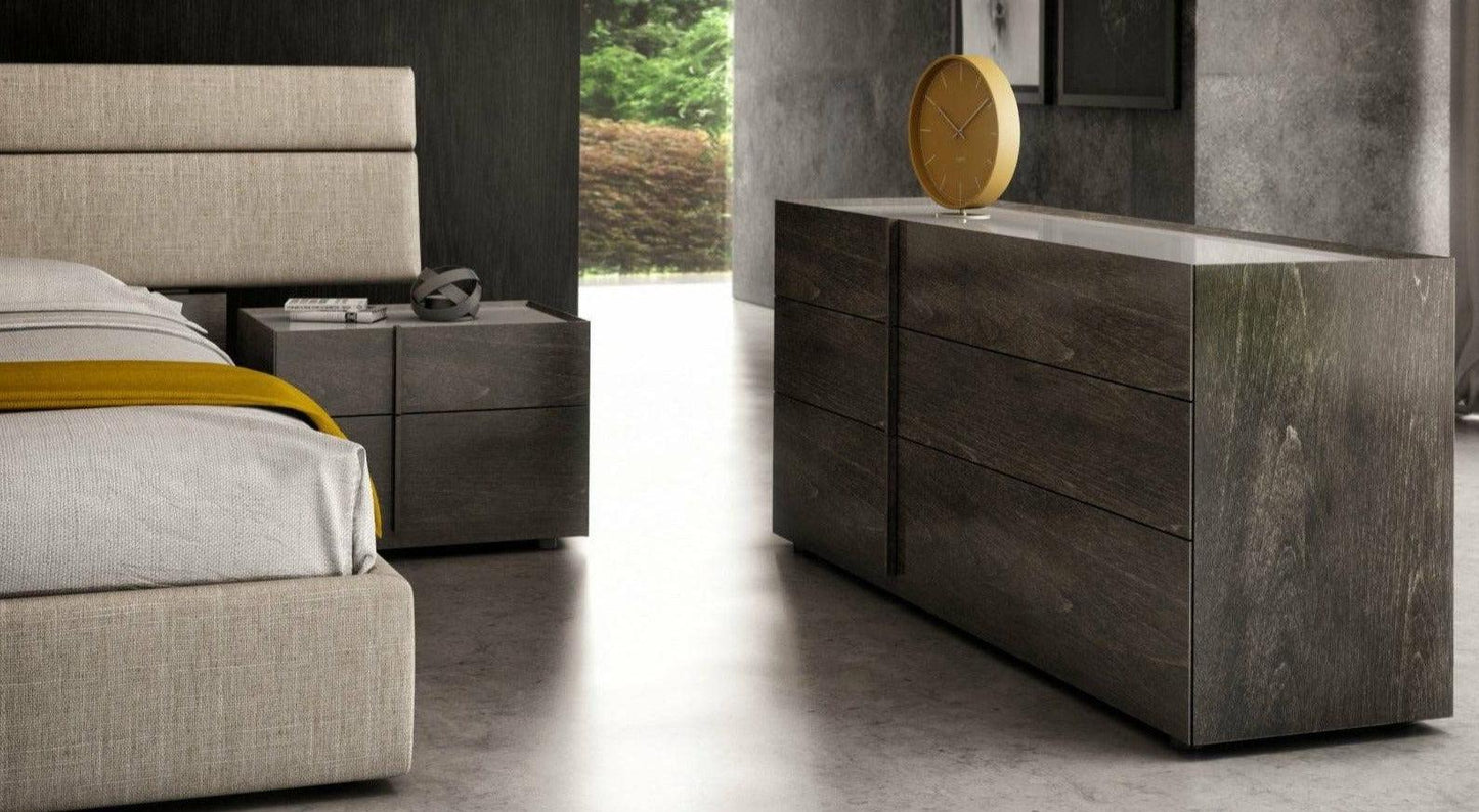 PLANK UPHOLSTERED STORAGE BED