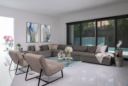VERSA GRAND SECTIONAL - GREY
