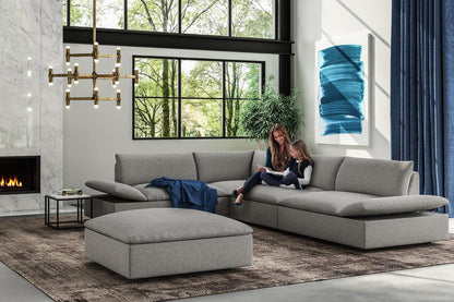 VERSA GRAND SECTIONAL - GREY